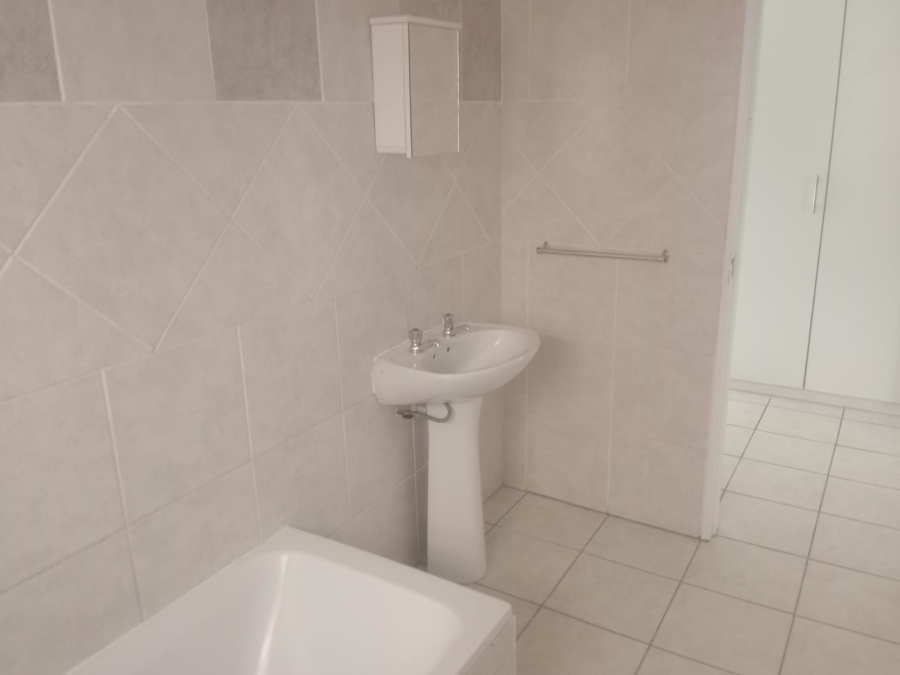 To Let 3 Bedroom Property for Rent in Amalinda Eastern Cape